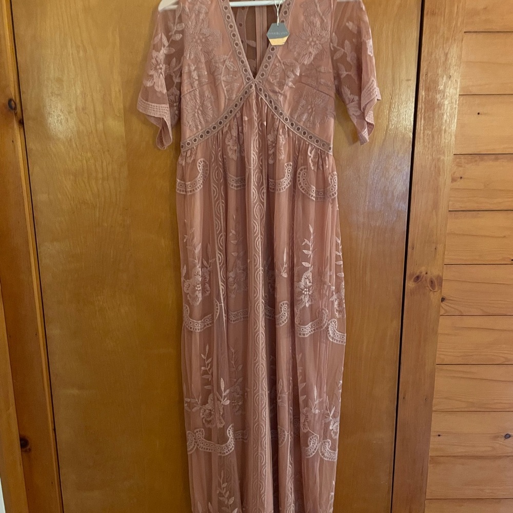 MATERNITY LACE DRESS